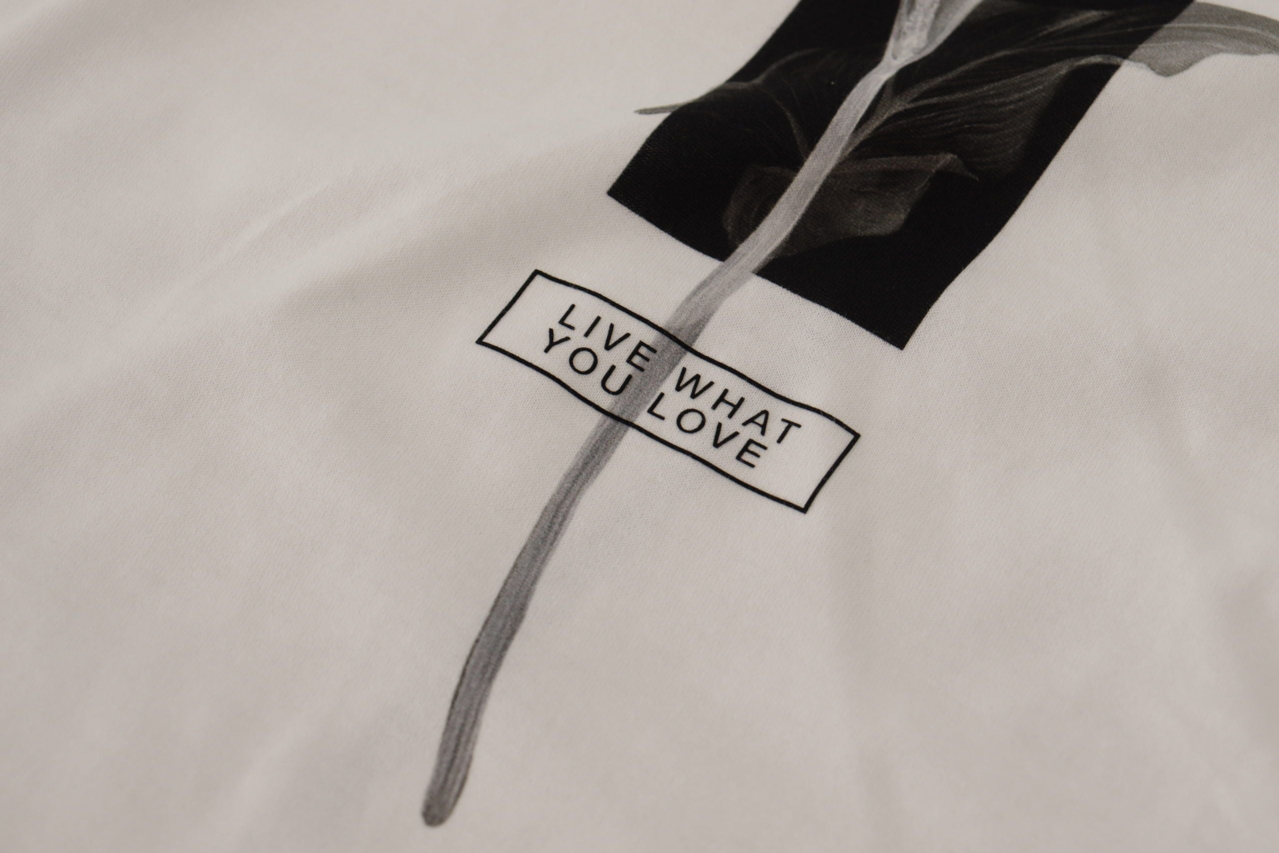 White Black Roses Crewneck Cotton T-shirt
